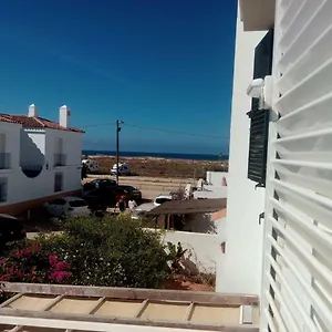 https://zahara-beach-house.es-andalucia.com